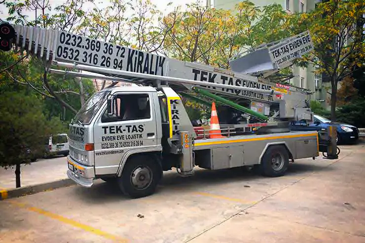 evden eve araçlarımız izmir